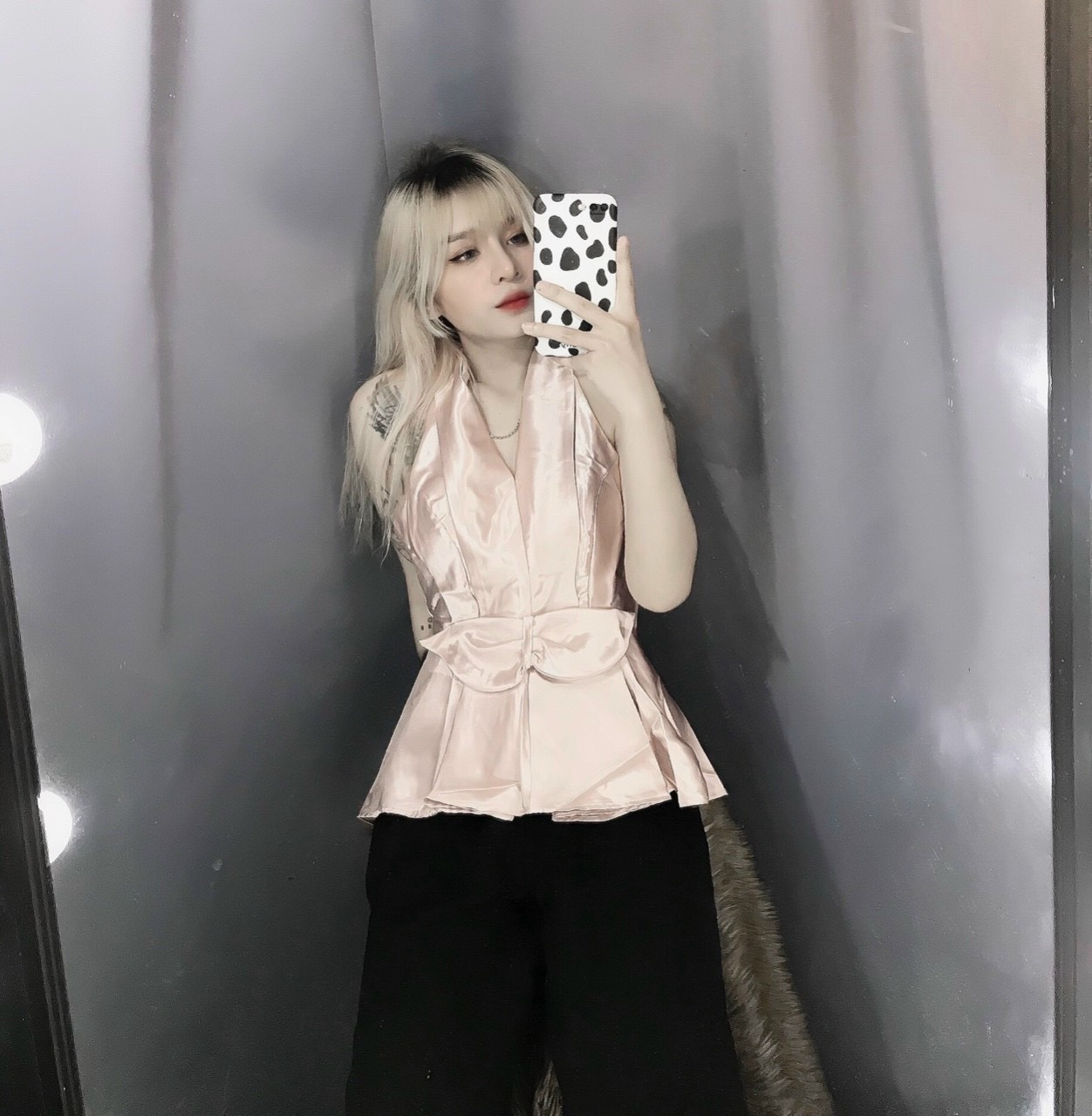 Áo yếm lụa cài nút sau cột nơ eo xòe cực xinh , chất lụa mềm mịn