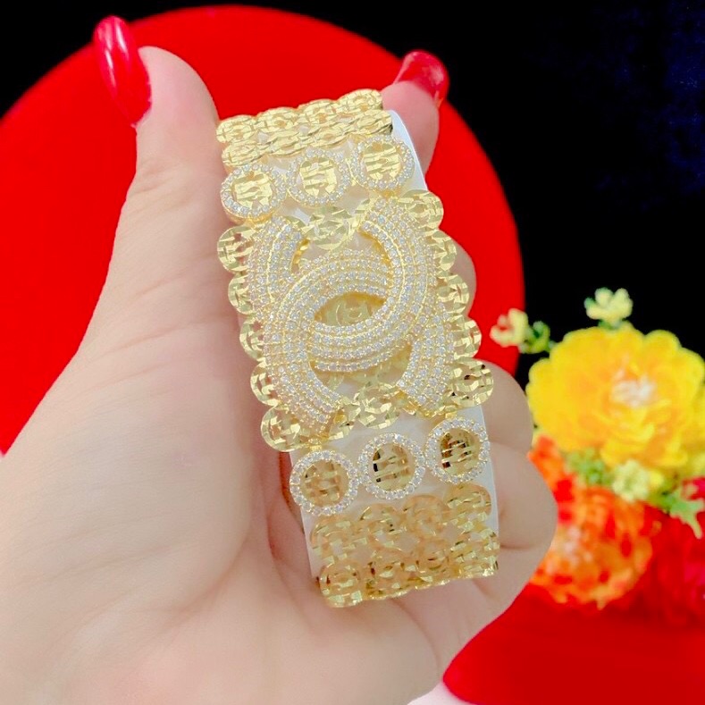Lắc tay nữ kiểu chữ C đồng tiền mạ vàng 18k