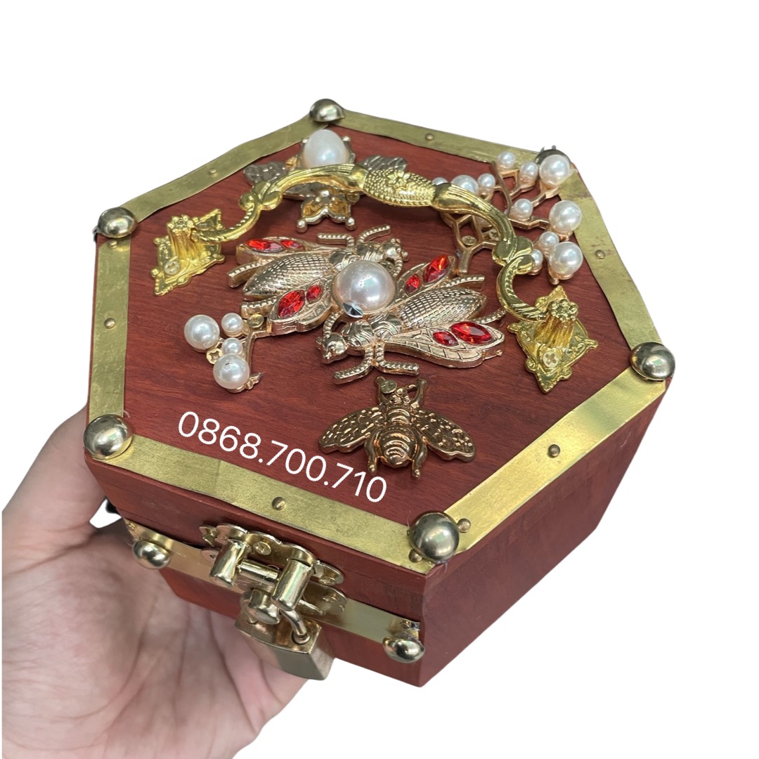 Hộp đựng trang sức, hộp đựng con dấu,hộp đựng tiết kiệm bằng gỗ hương có khóa