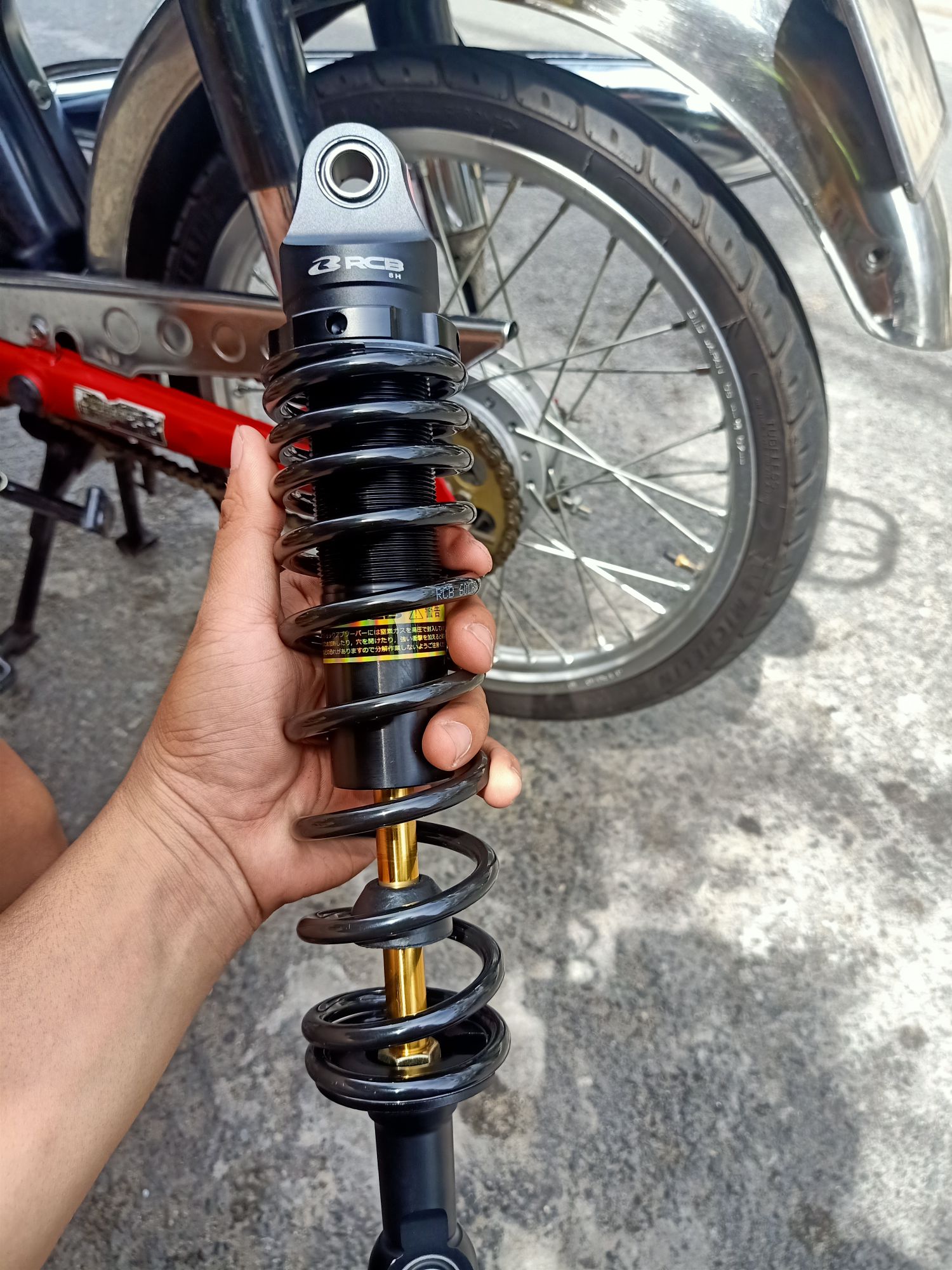 phuột Rcb C đen ty vàng cho wave dream ...