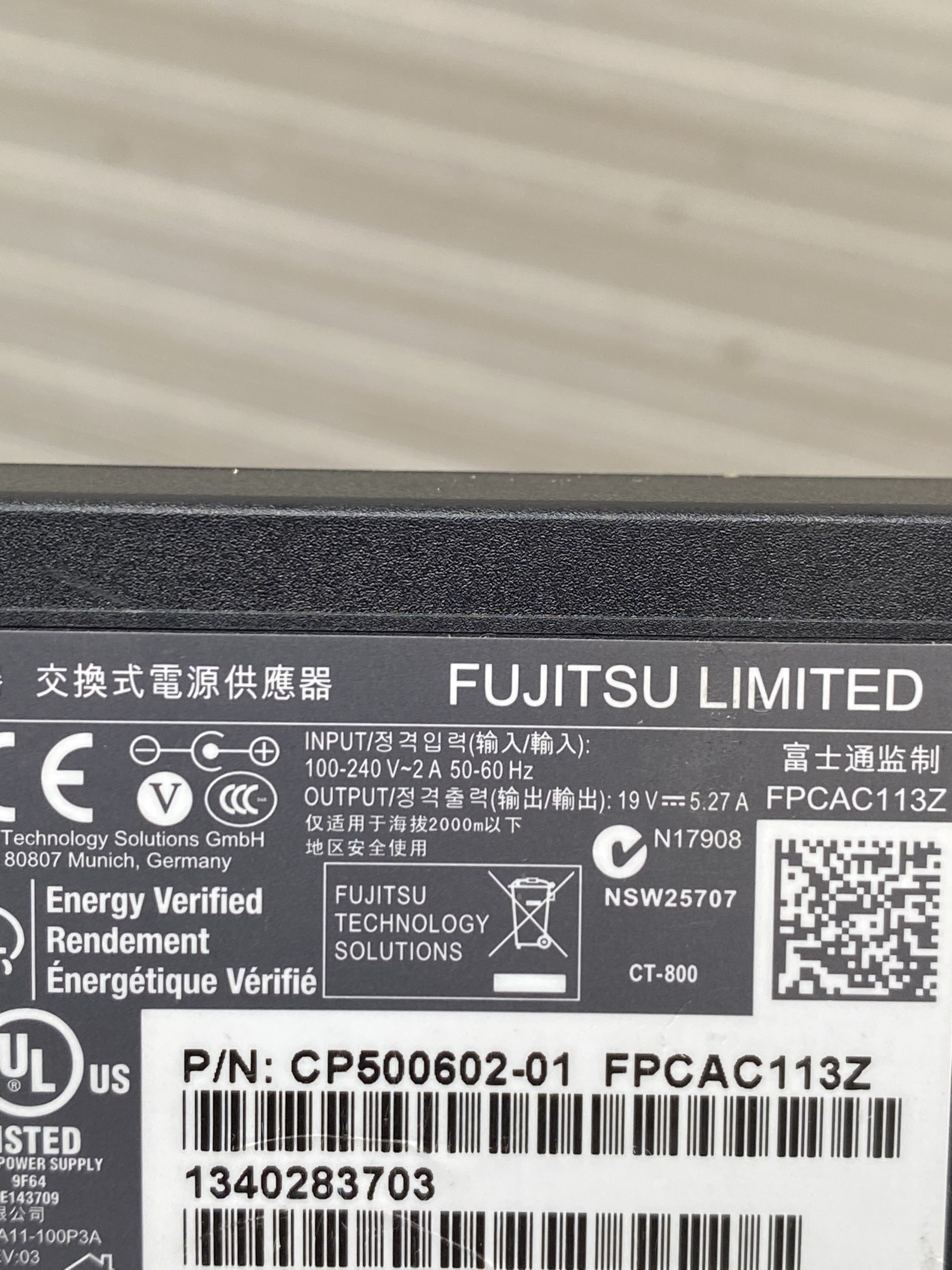 Sạc laptop fujitsu 19v-5.27a bản gốc bảo hành 12 tháng