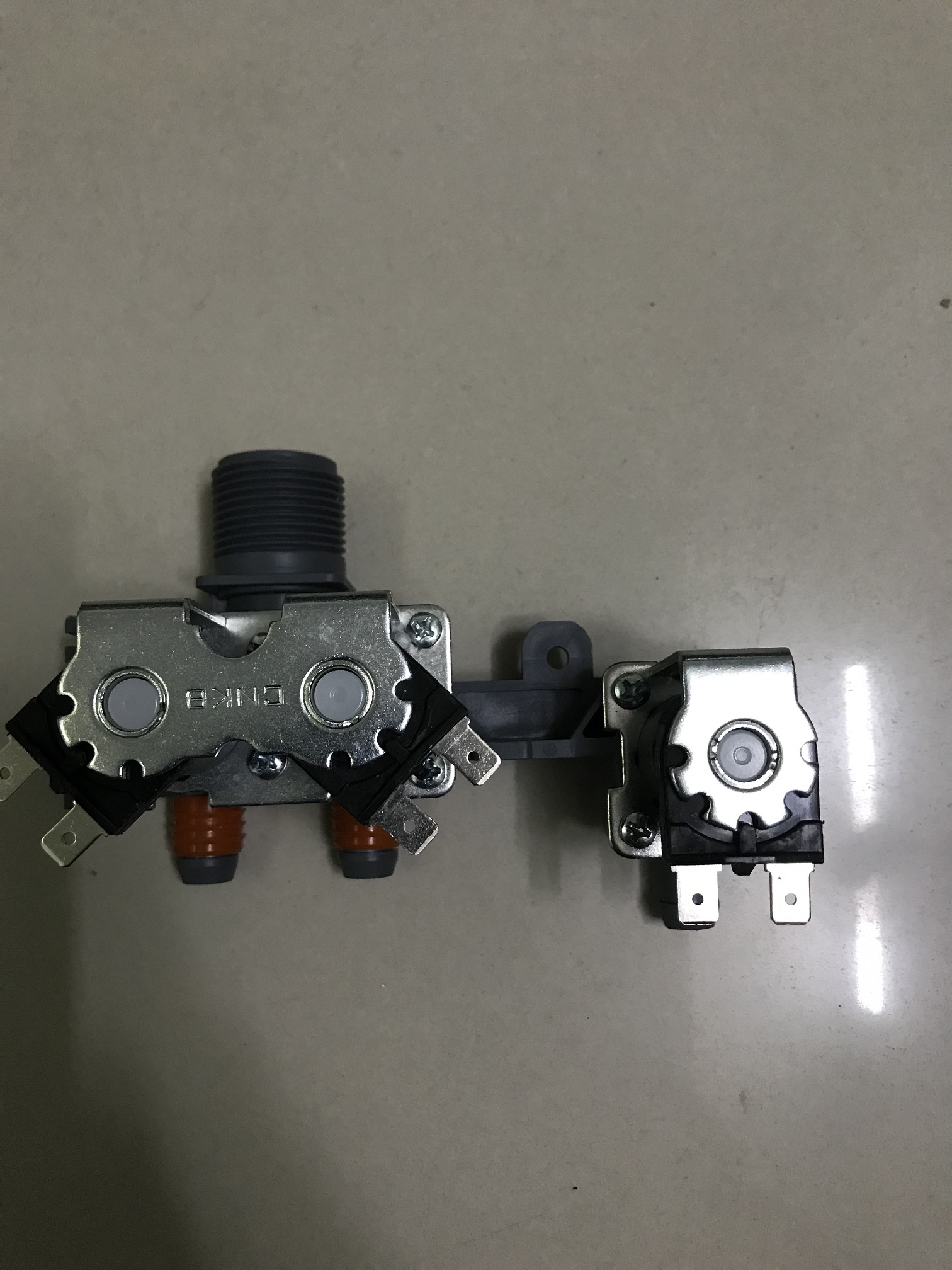 [HCM]van cấp nước máy giặt LG 3 ngã DC 12V (loại tốt)