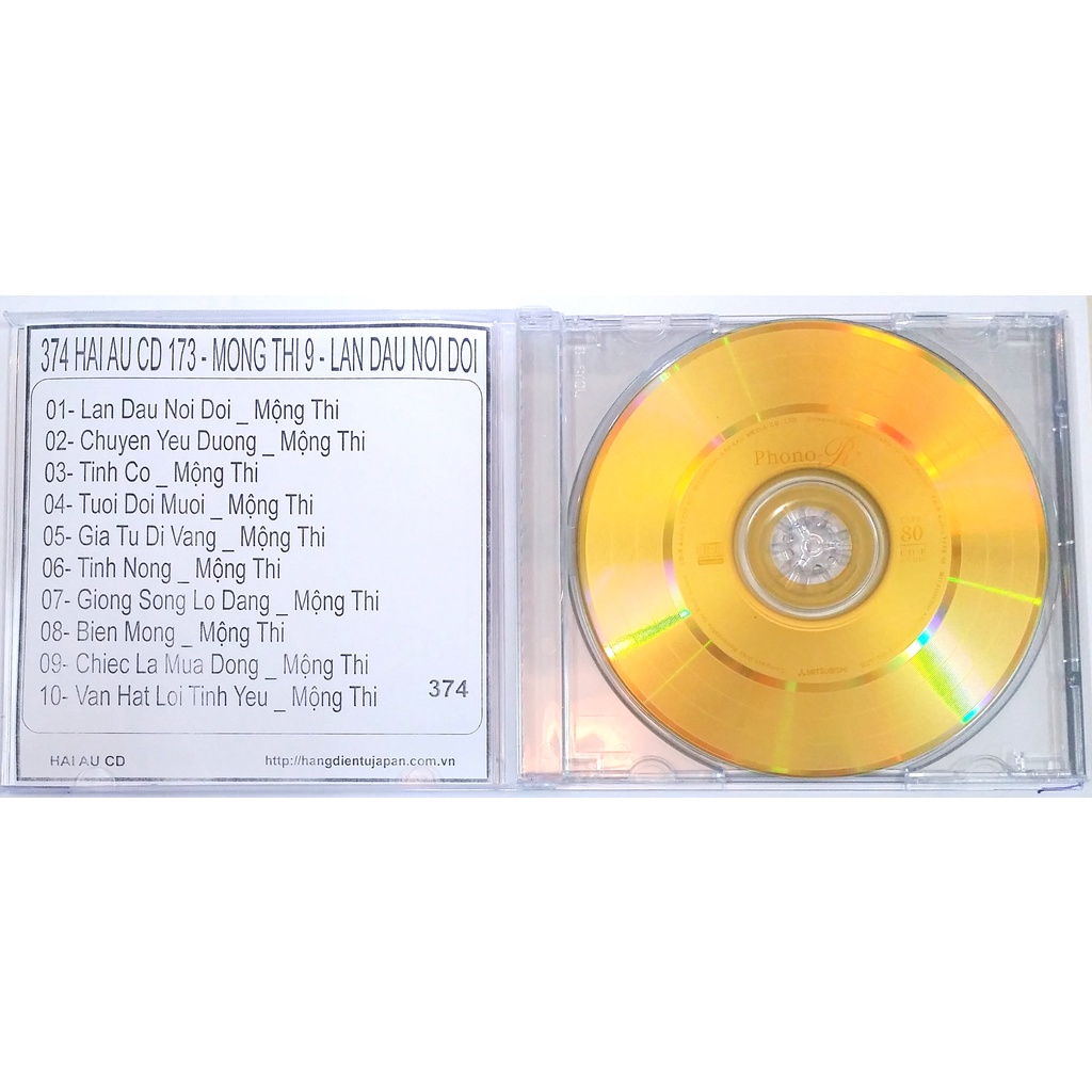 CD phono gồm 8 đĩa ghi nhạc sẵn.
