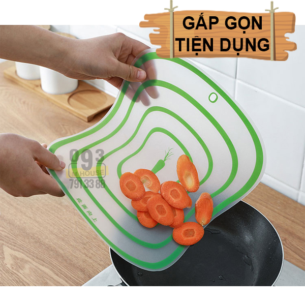 flexible plastic cutting board.