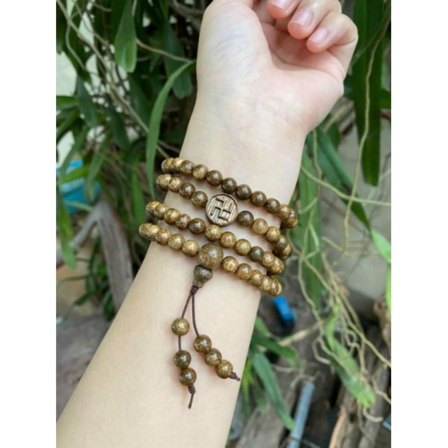 [Tặng dây]Charm Chữ Vạn Trầm Hương Tốc