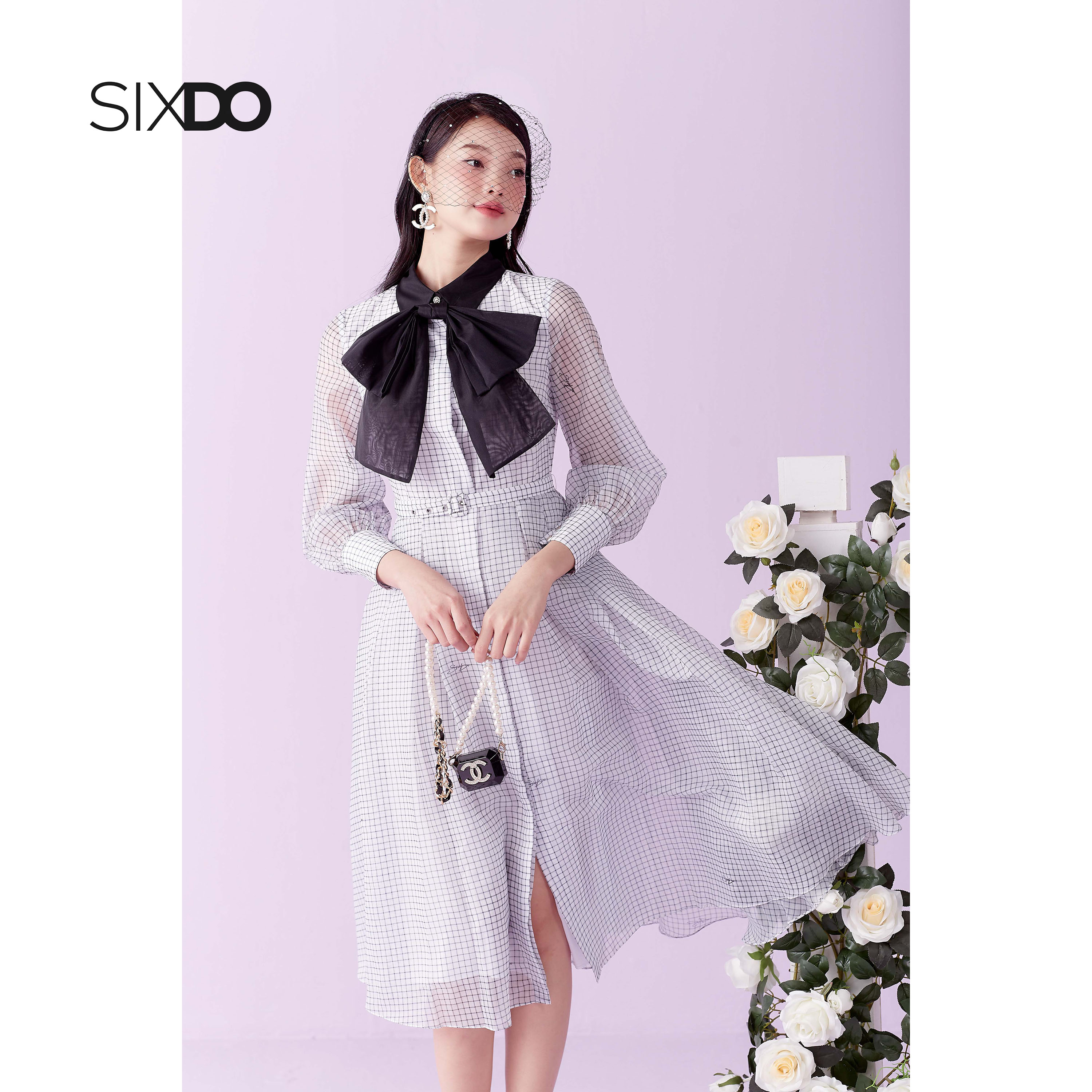 Đầm sơ mi kẻ caro phối nơ cổ SIXDO (White Check Bowtie Midi Dress)