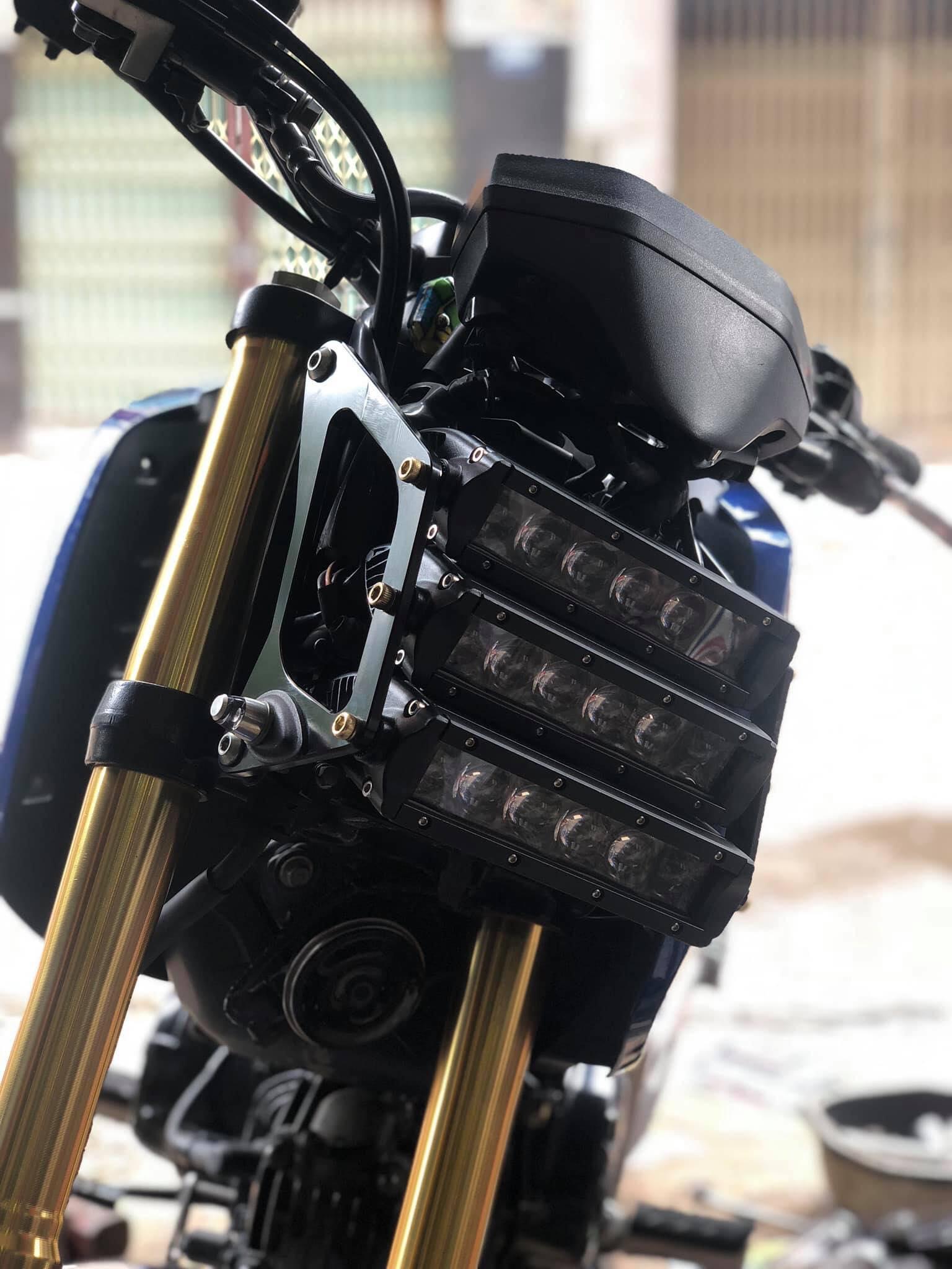 Đầu đèn 3 tầng luôn pass nhôm LED 3 dãy 6 tim  thông dụng nhiều loại xe Msx , Tnt , Demons , TFX , ca phe racer