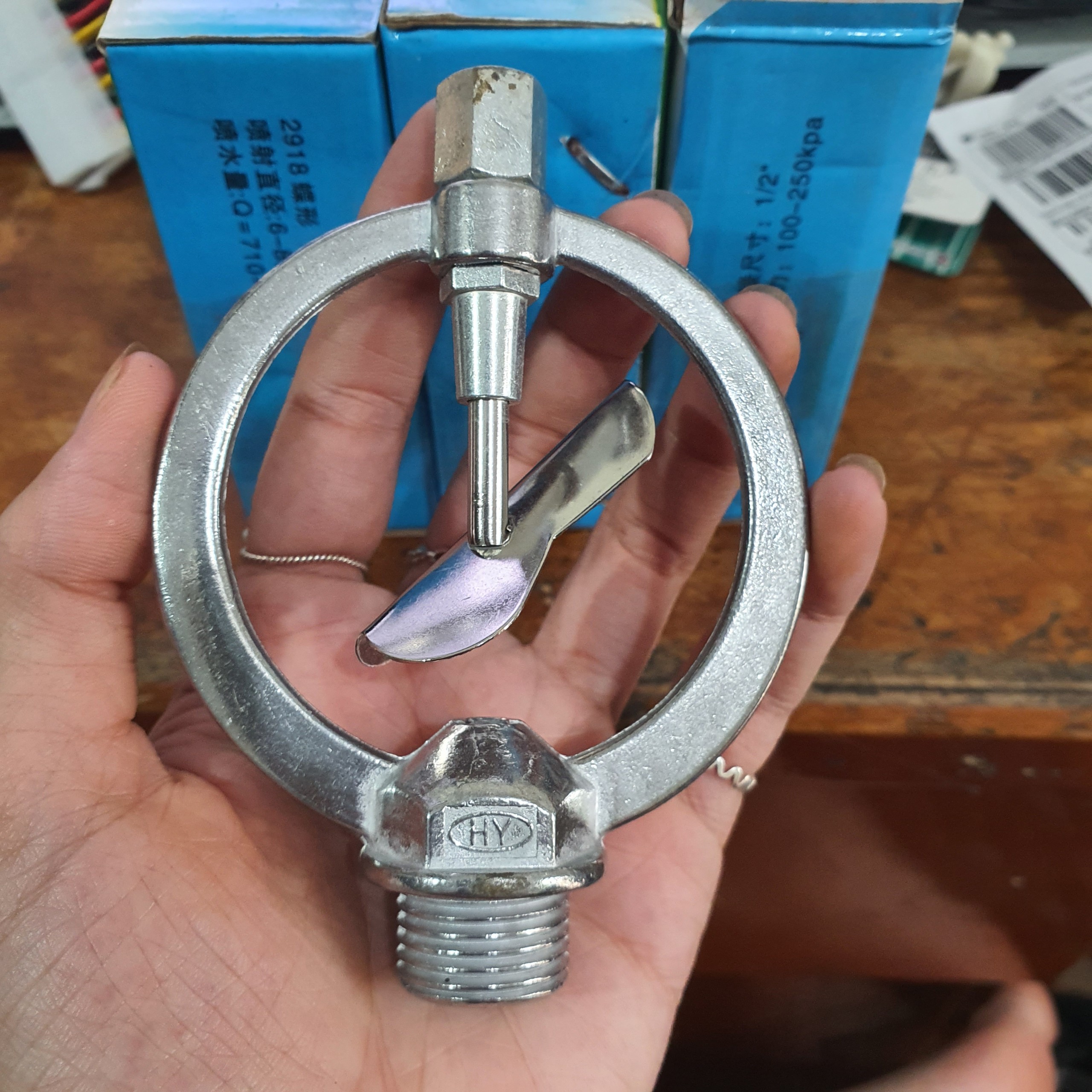 Béc tưới cây xoay 360 độ tự động bằng inox
