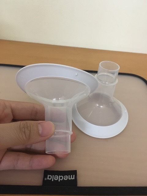 Phễu máy hút sữa medela vành mềm flex( đơn giá 1 cái)