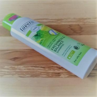 Dầu gội bạc hà hữu cơ Lavera (250ml)