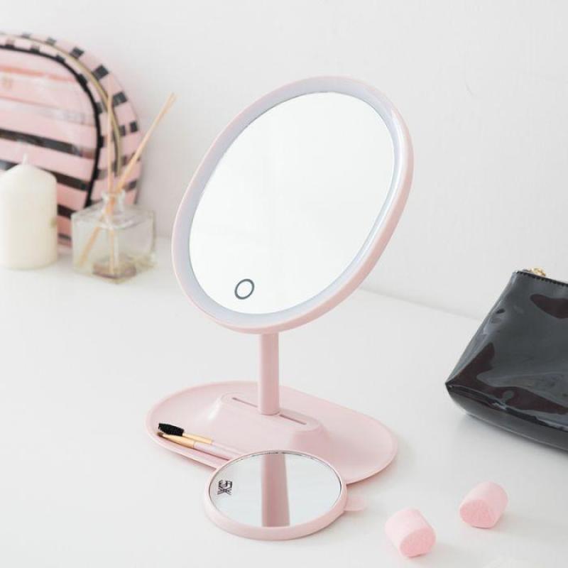 Gương trang điểm nút nguồn cảm biến trên mặt kính,có đèn led 3 màu tiện dụng cho tất cả chị em