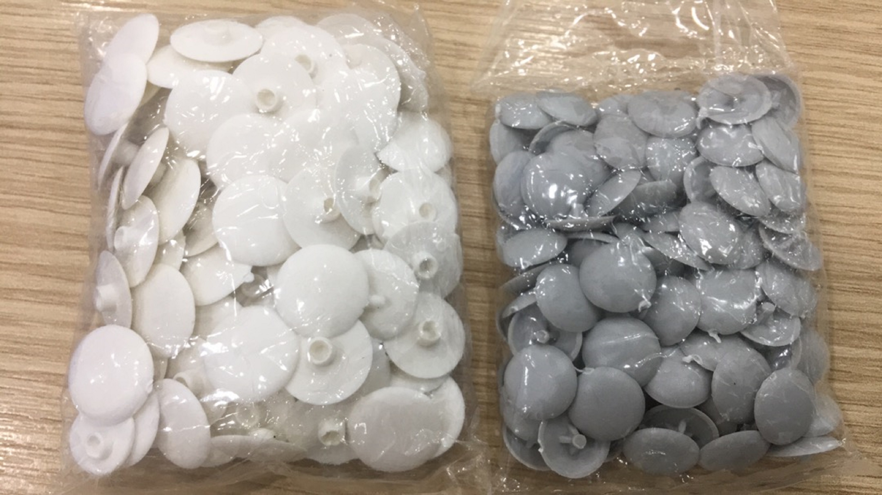 COMBO 100 cái Nút nhựa bịt đầu vít (đen,trắng,xám lơt,vàng)