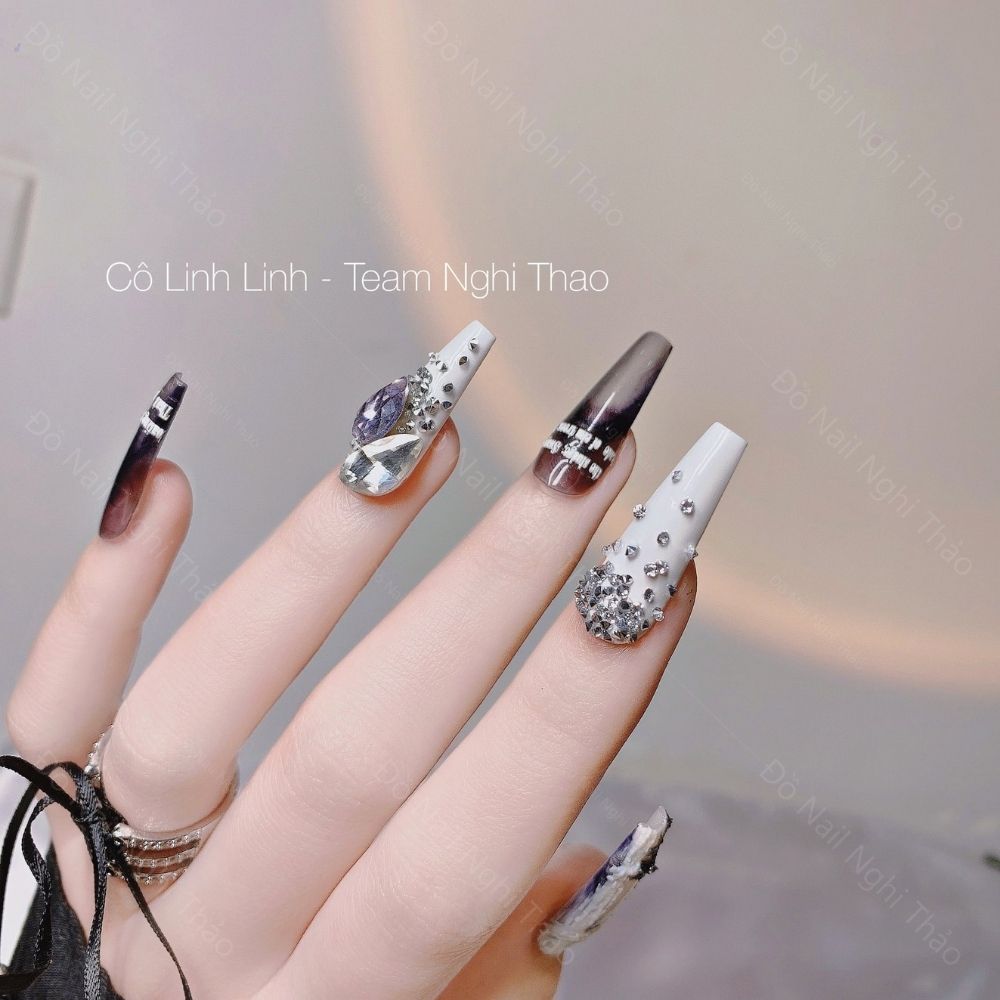Đá rắc nail siêu sáng