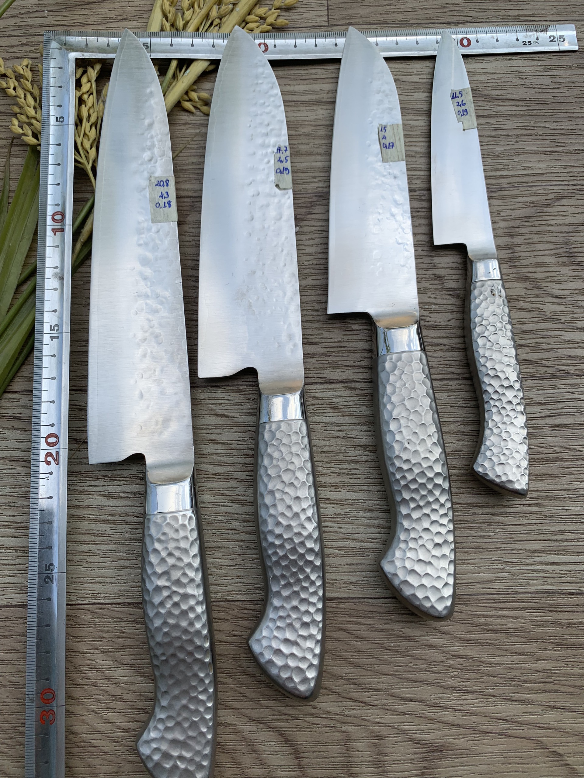 dao Nhật cũ- nakiri, thép carbon