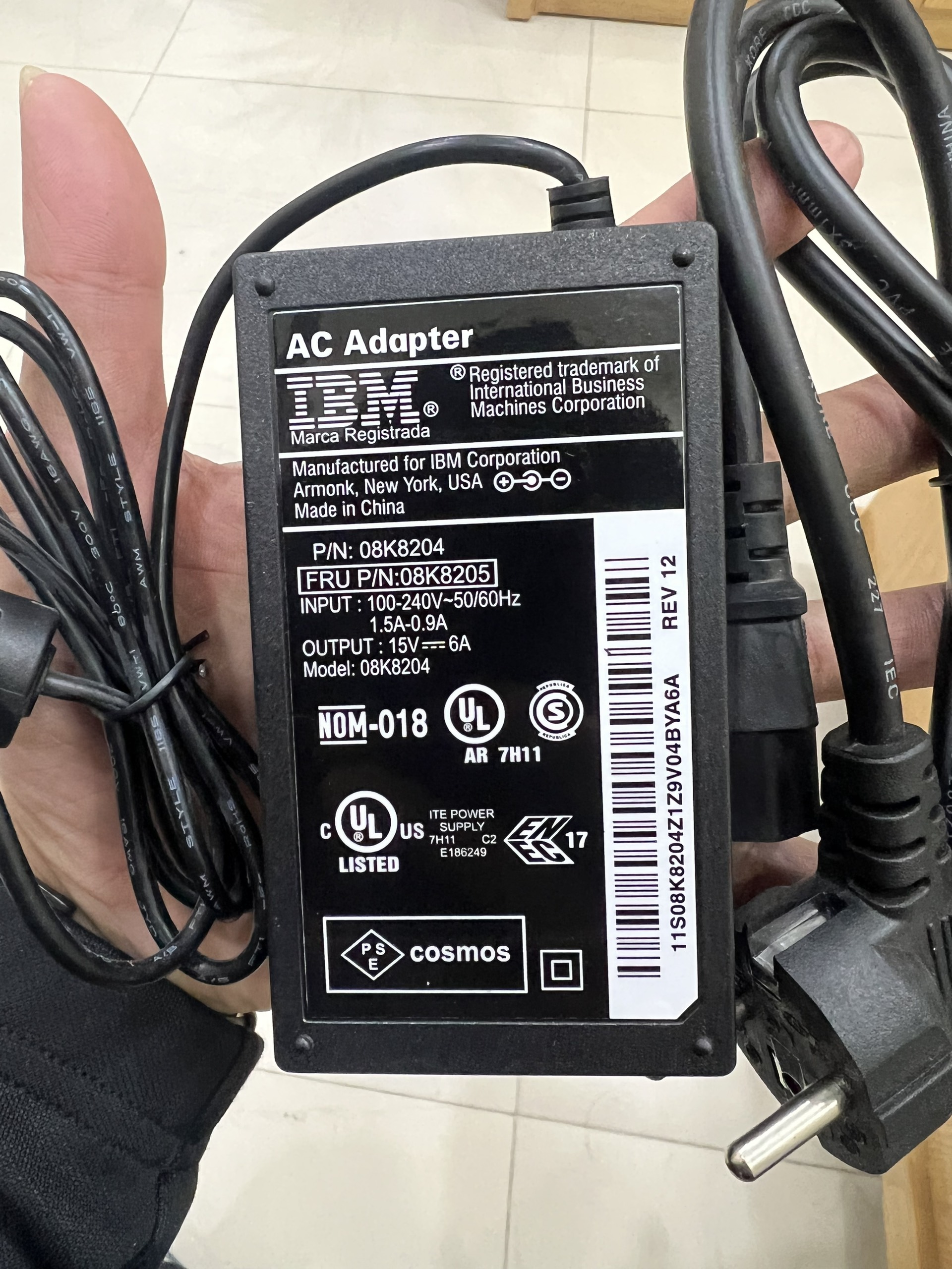 ADAPTER 15V 6a