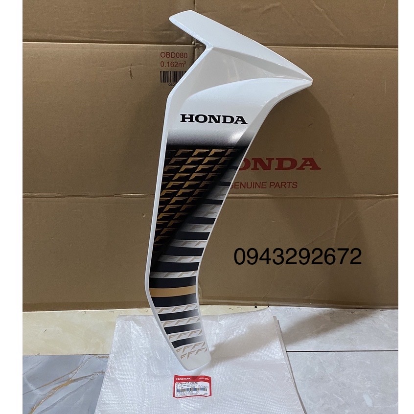 Cánh Yếm Ngoài Bên Phải Blade Số Màu Trắng Honda