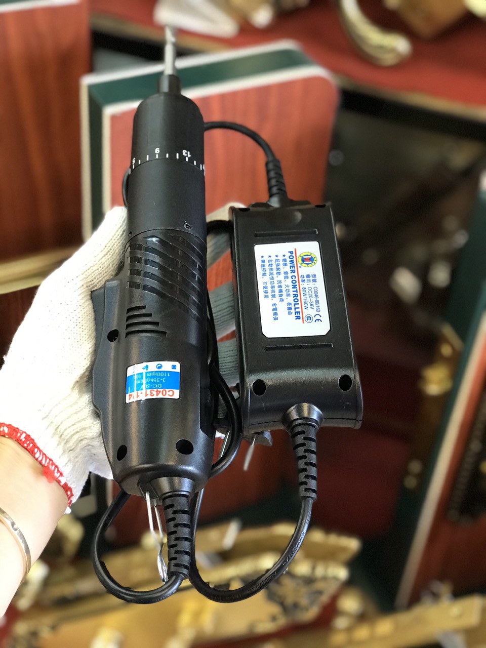 Máy vặn vít, tua vít điện dùng điện 1/4” C-mart C0431 đen