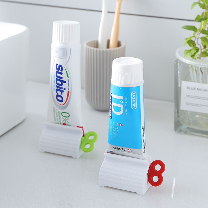 Dụng Cụ Kẹp Lấy Kem Đánh Răng Hình Thú Dễ Thương