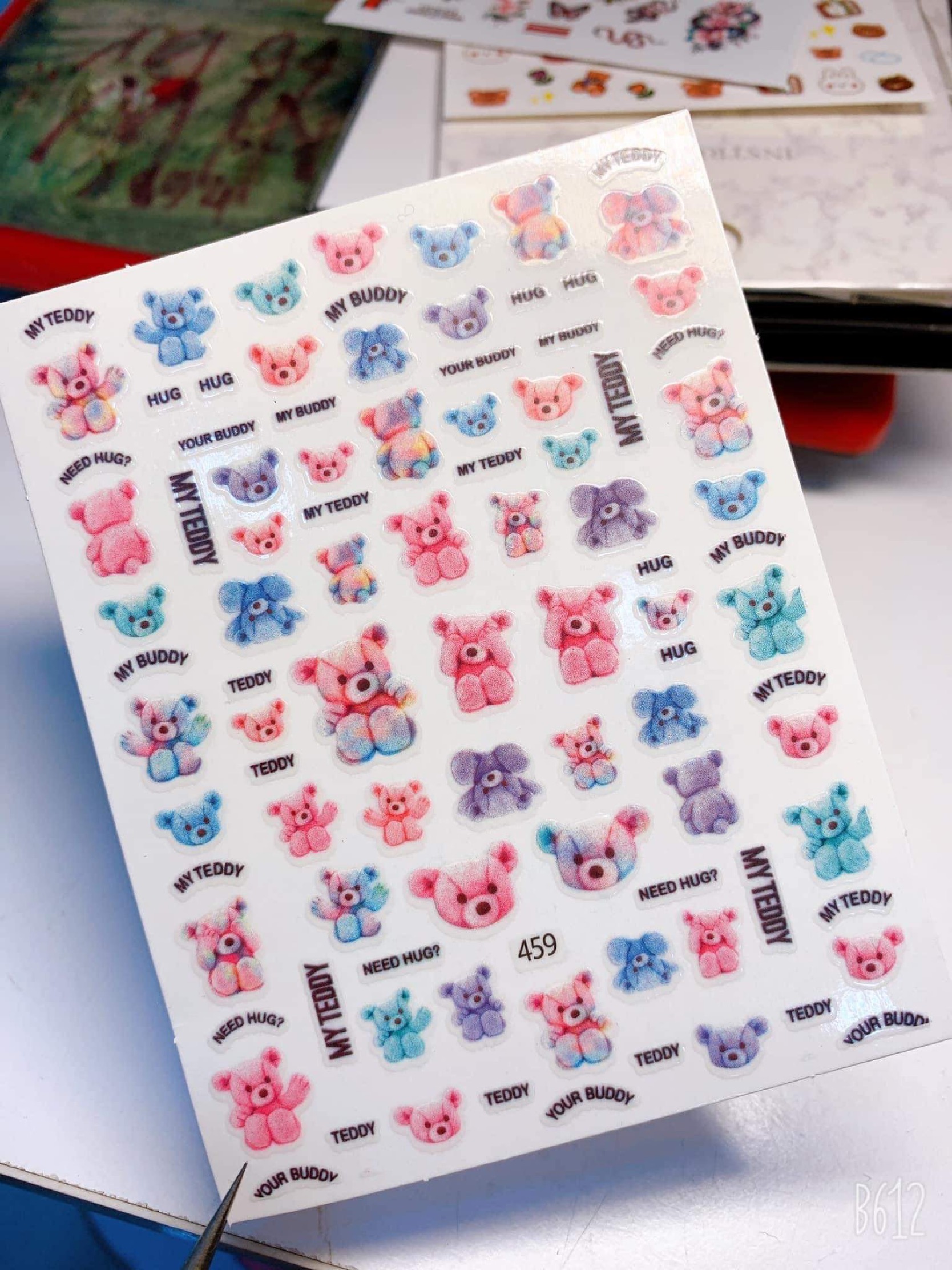 Sticker gấu hot dán móng tay