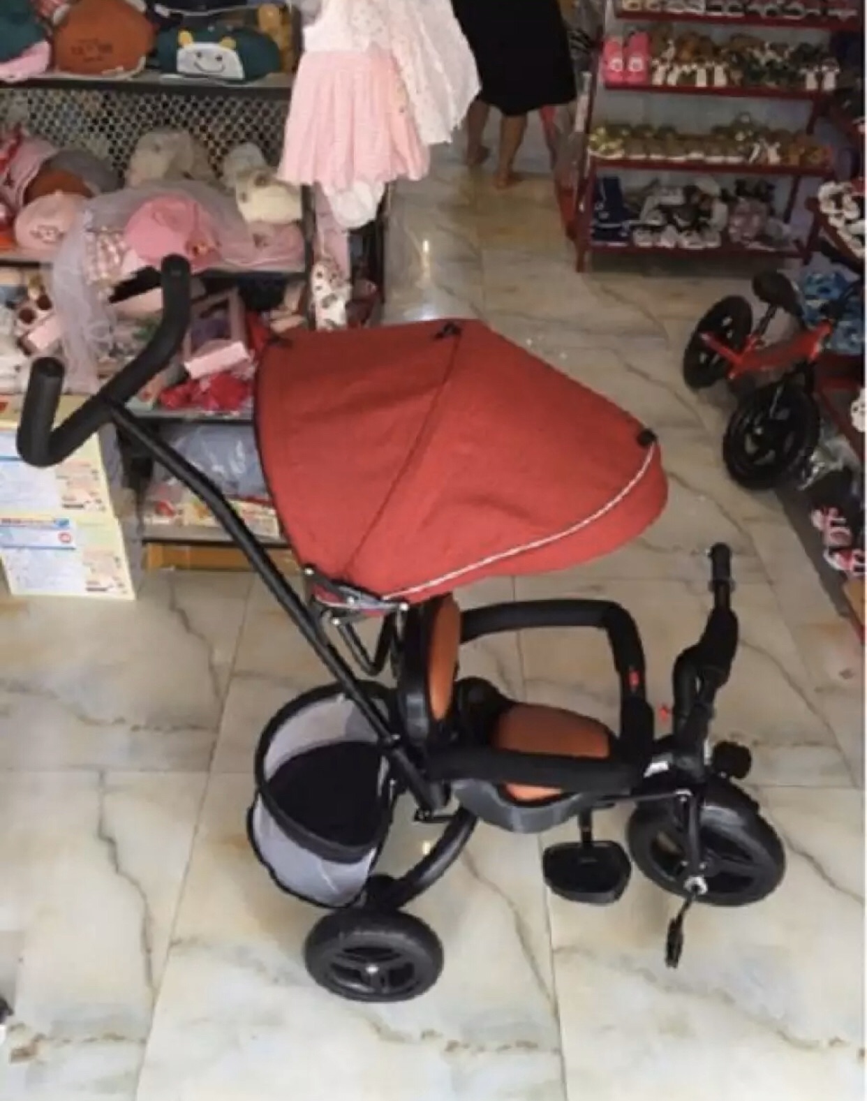 Xe đẩy mái che yên bọc da cao cấp
