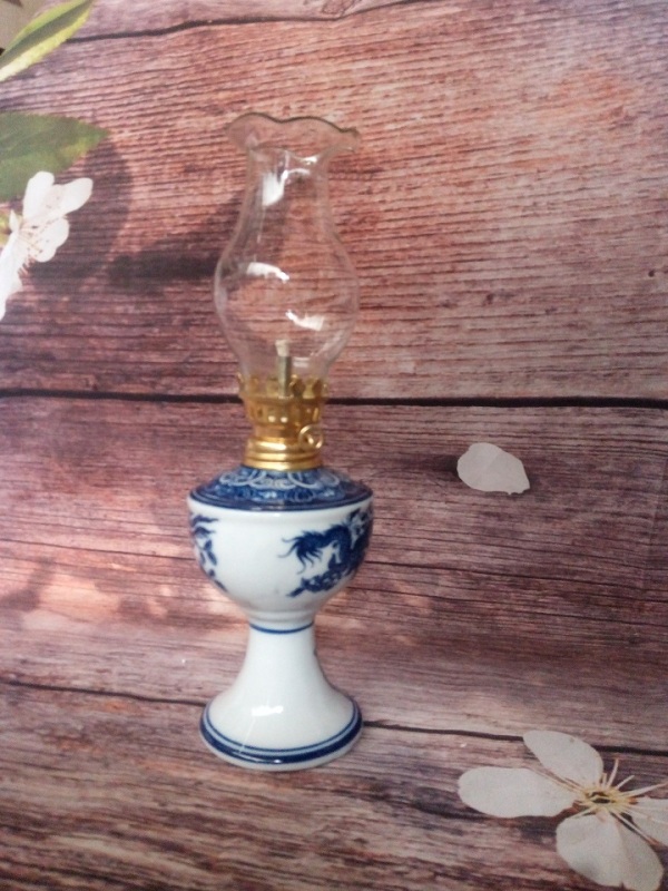 Đèn dầu gốm sứ đủ bộ loại nhỏ D7 cm, hoa văn