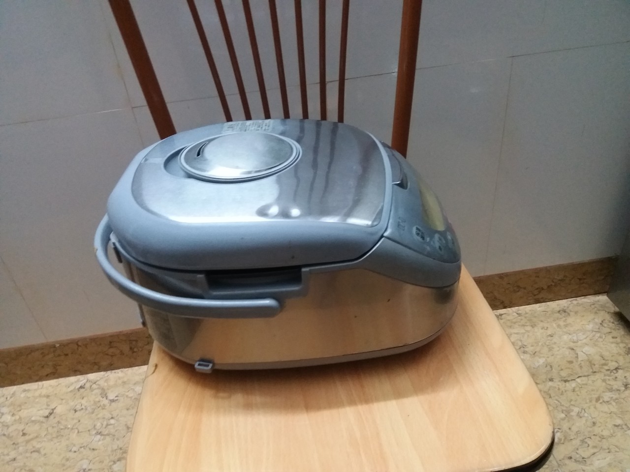 Nồi cơm điện cao tần HITACHI 1L nhật bãi