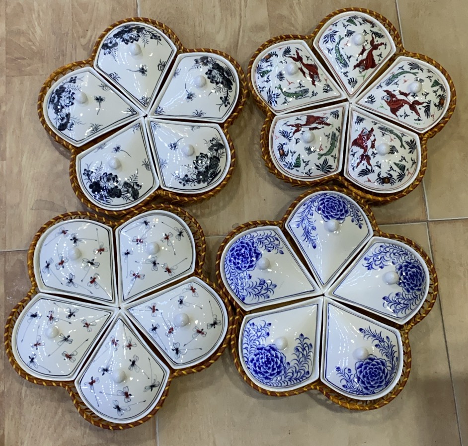 Khay mây gốm sứ 5 khay hình bông hoa