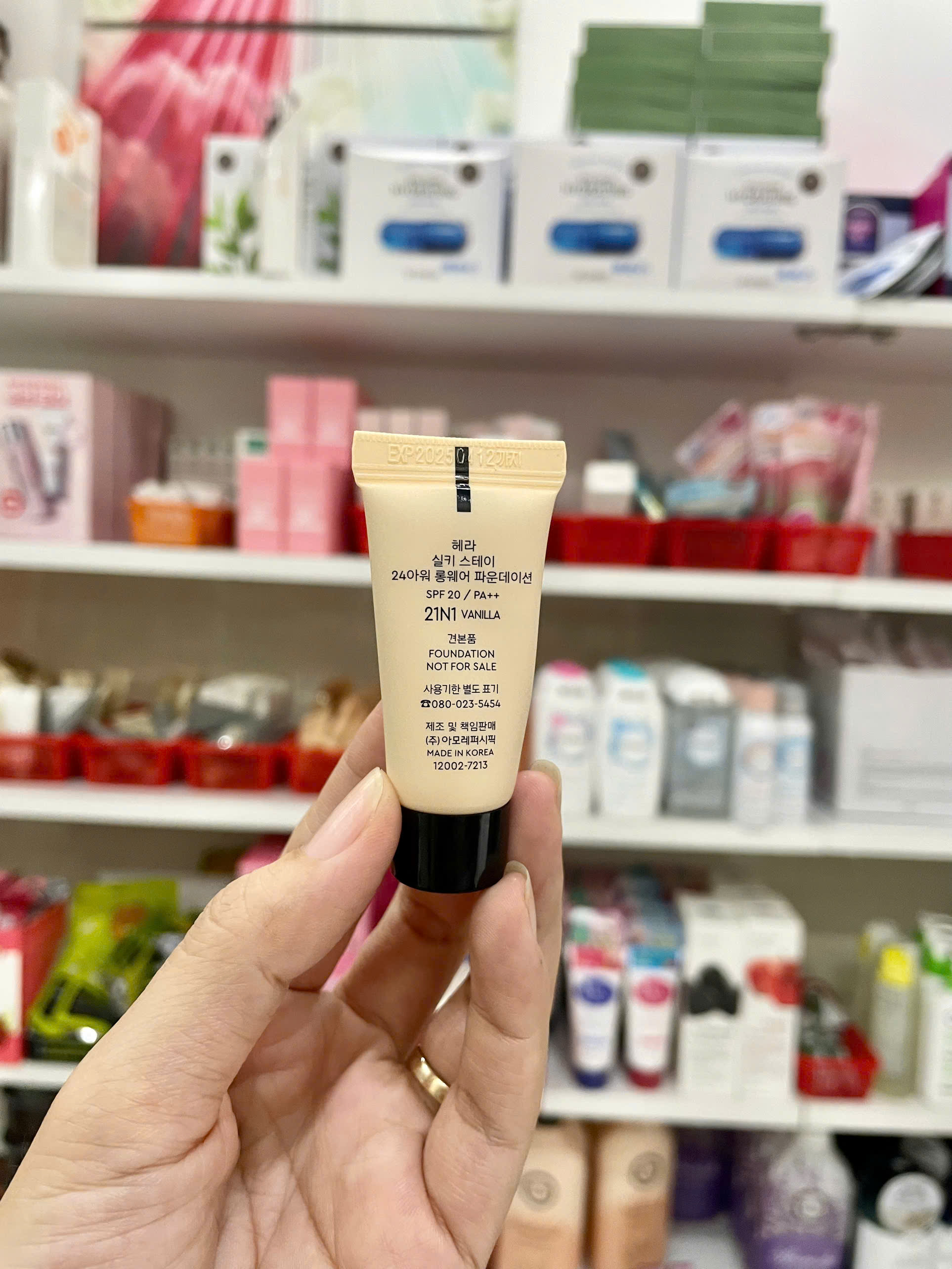 Kem nền Hera Silky Foundation No21