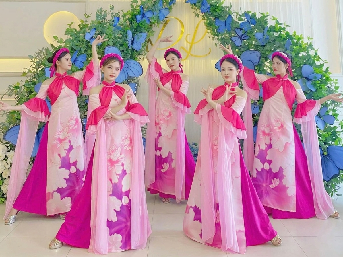 [Hà Nội] Áo dài trang phục múa biểu diễn văn nghệ thiết kế hở vai cổ tay bồng xẻ thả cho nhóm múa đội nhóm đương đại