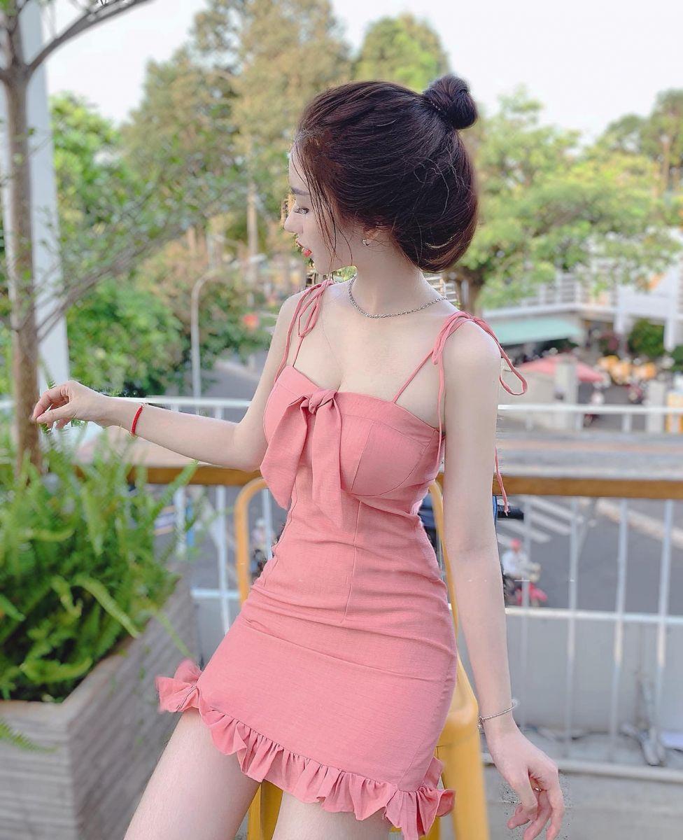 ĐẦM 2 DÂY ĐUÔI CÁ THẮT NƠ TRƯỚC NGỰC