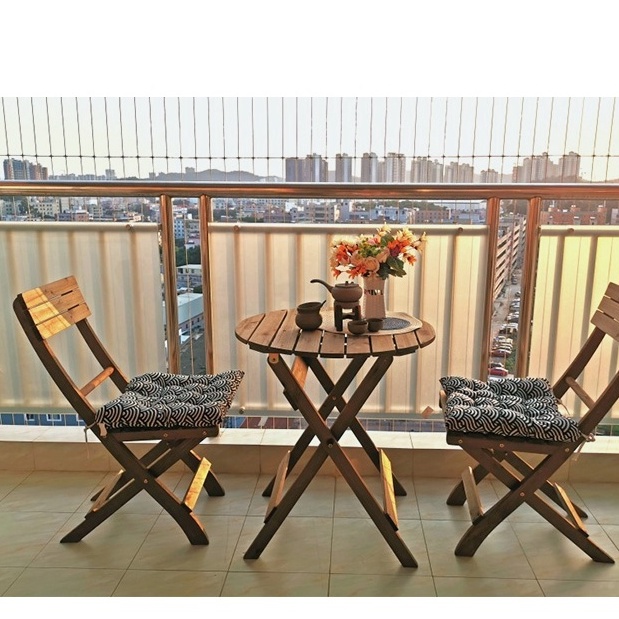 Bộ bàn ghế Bistro gỗ tự nhiên làm bàn cafe ban công sân vườn