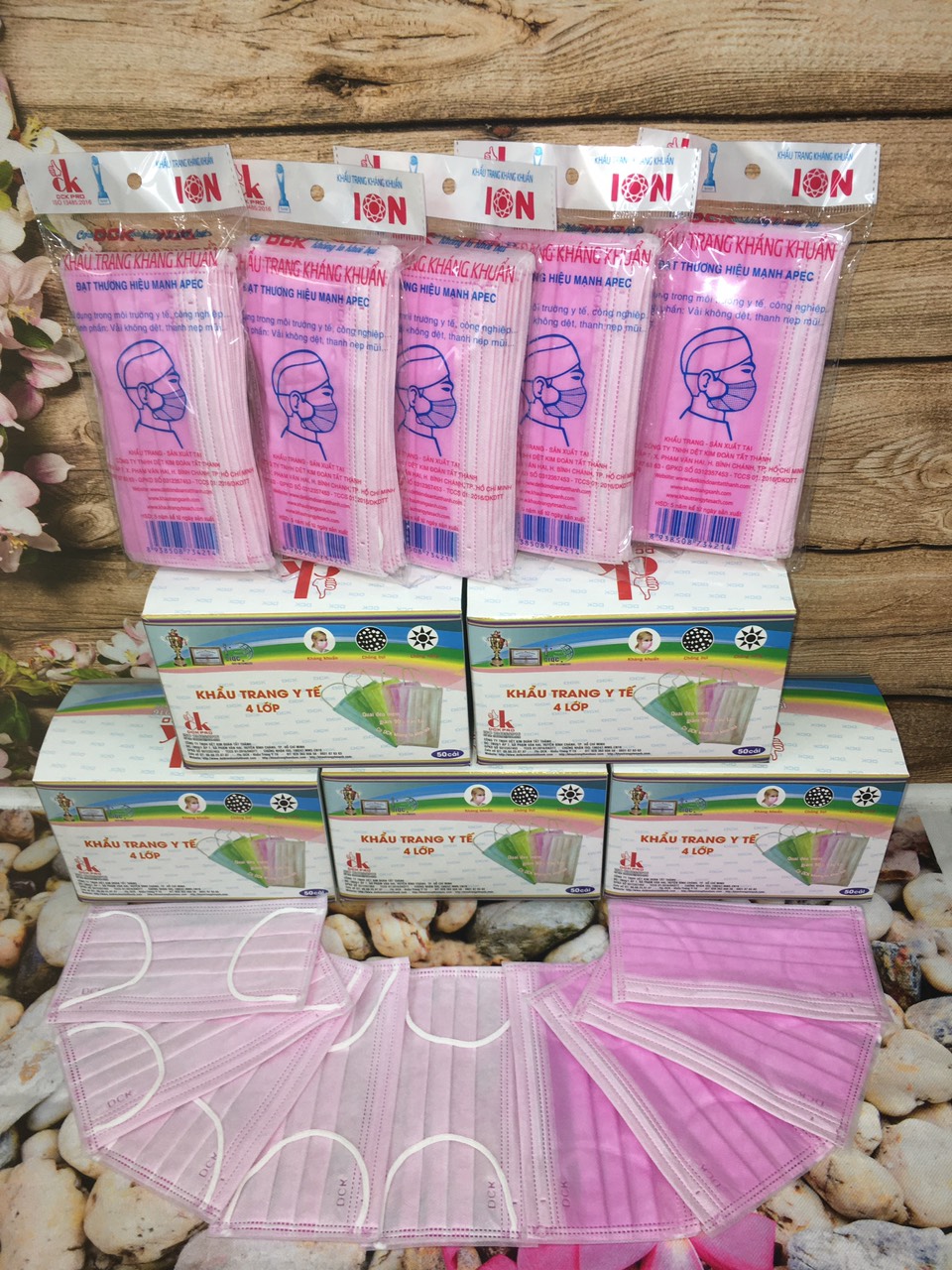 Khẩu Trang Y Tế Màu Hồng 4 Lớp