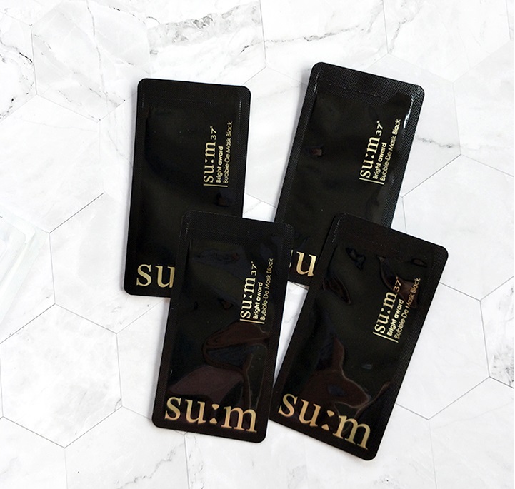 Gói Mặt Nạ Sủi Bọt Thải Độc Da Su:m37 Bright Award Bubble-De Mask Black