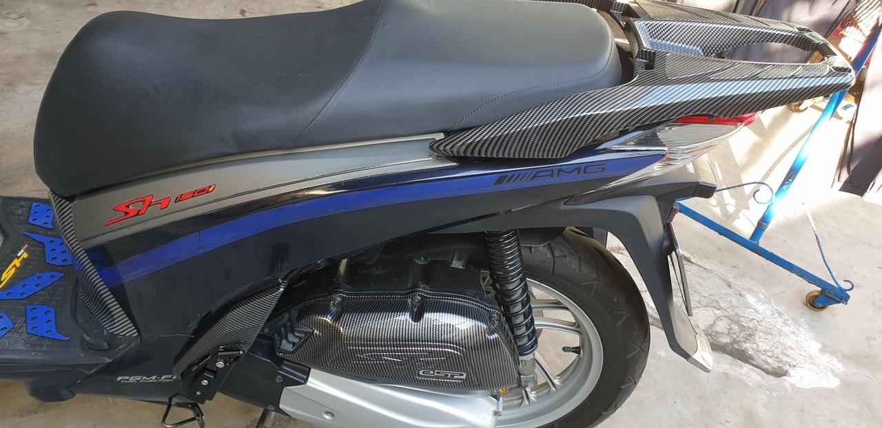 Nẹp sườn SH 2017-2019 độ kiểu SH Ý màu đen mờ và đen vân carbon