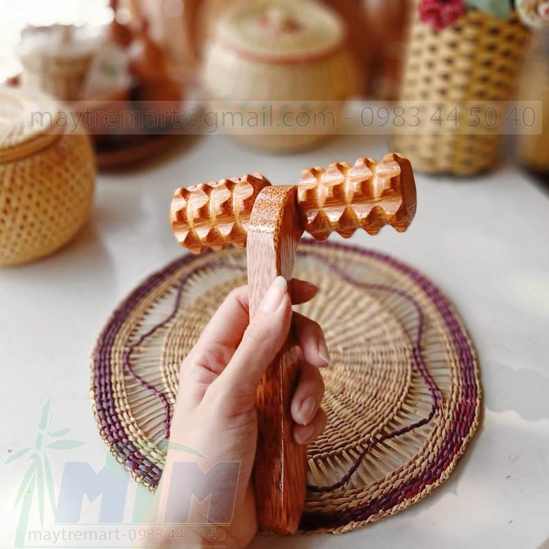 Dụng cụ massage gỗ dừa 2 bánh xe cao cấp