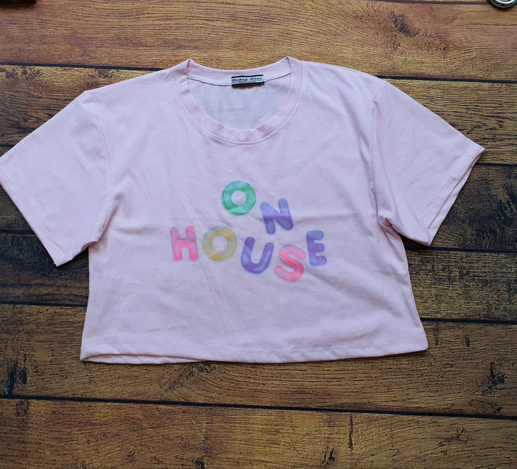 Áo croptop Nữ màu Hồng nhạt (in ON HOUSE)