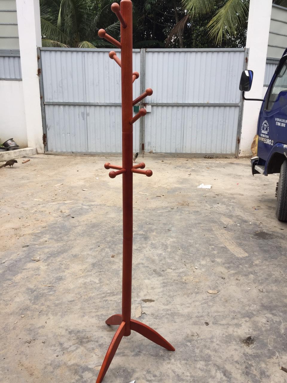 cây móc áo gỗ