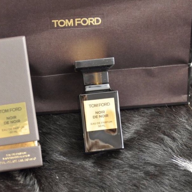 Nước hoa dùng thử tom ford noir de noir