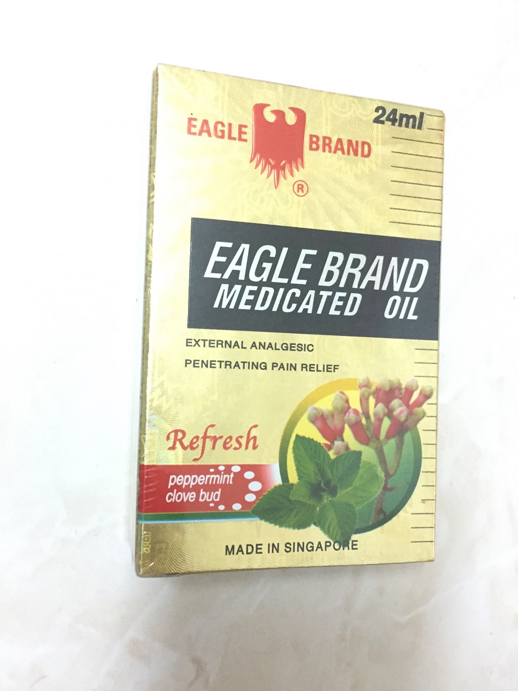 Dầu gió Con Ó Singapore Eagle Brand 3ml, 12ml & 24ml