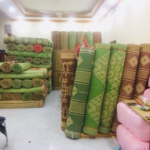 Chiếu nhựa gấp gọn kích thước 1m8x2m chiếu dải nằm ngủ, ăn cơm nhiều cơm dụng
