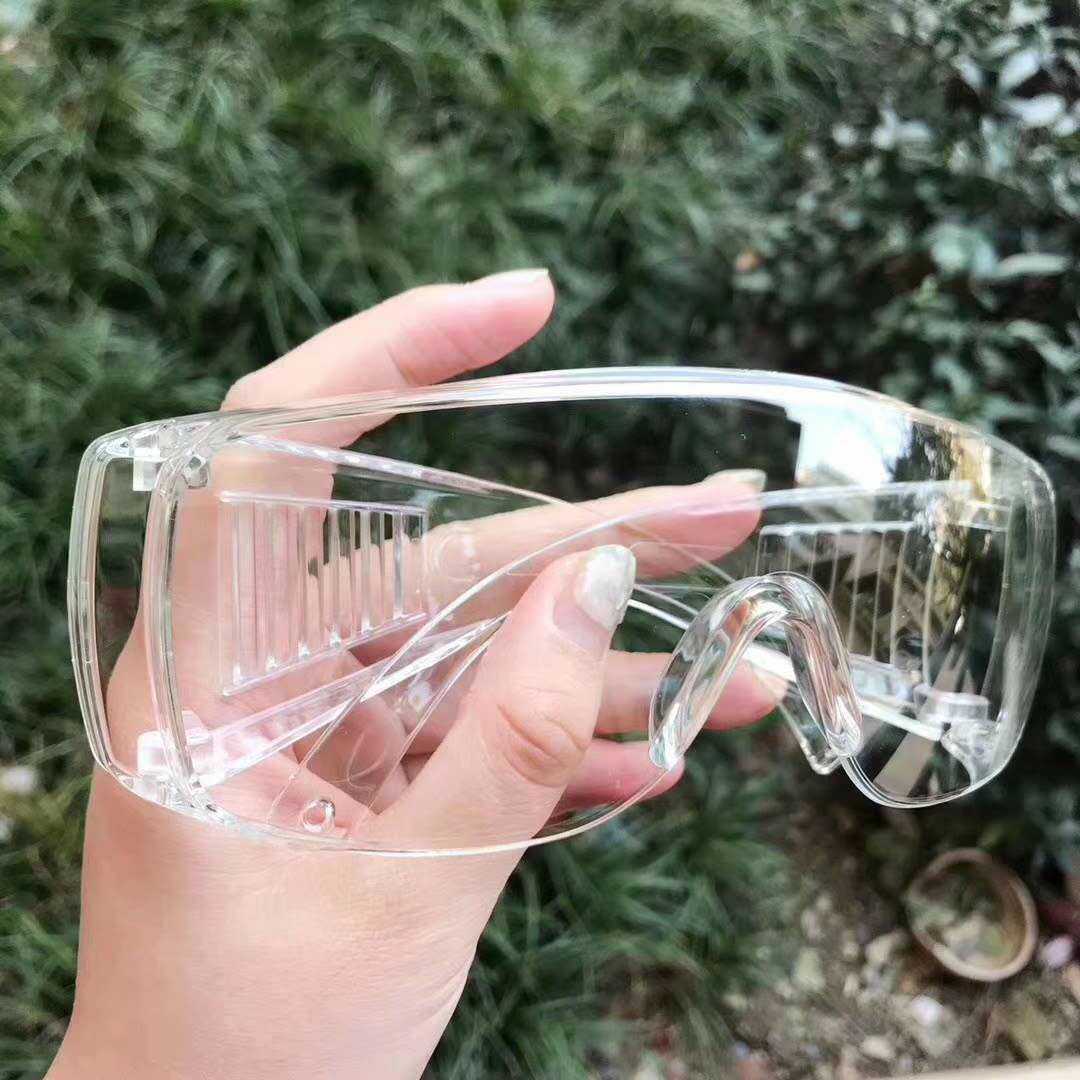 Giá bán Kính bảo hộ phòng chống dịch ngăn bụi,giọt bắn,tia UV,bảo vệ toàn  diện cho mắt chuyên dùng cho y tế