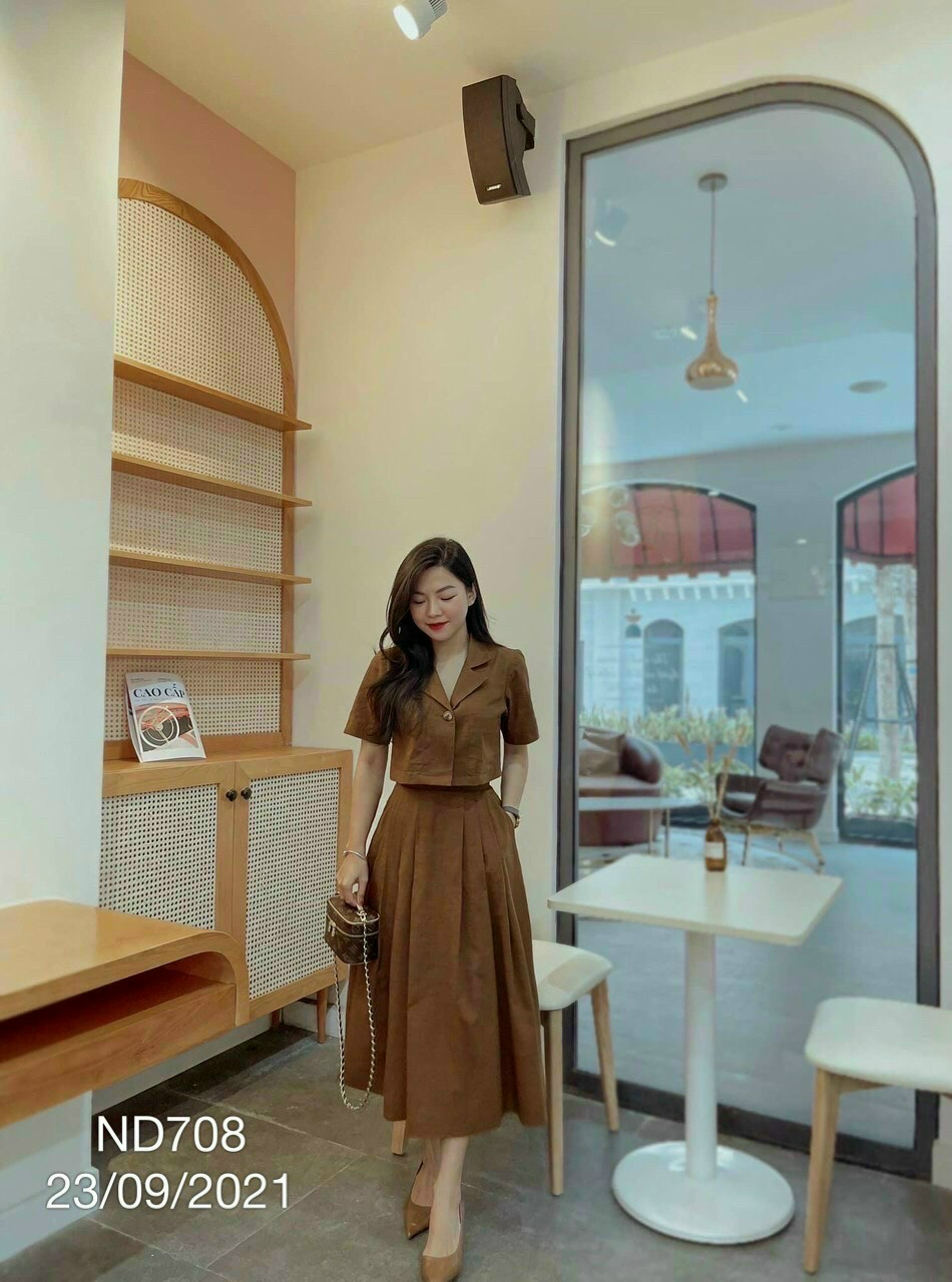 Set áo croptop kiểu sơ mi váy dài gấp ly xinh xắn dễ thương