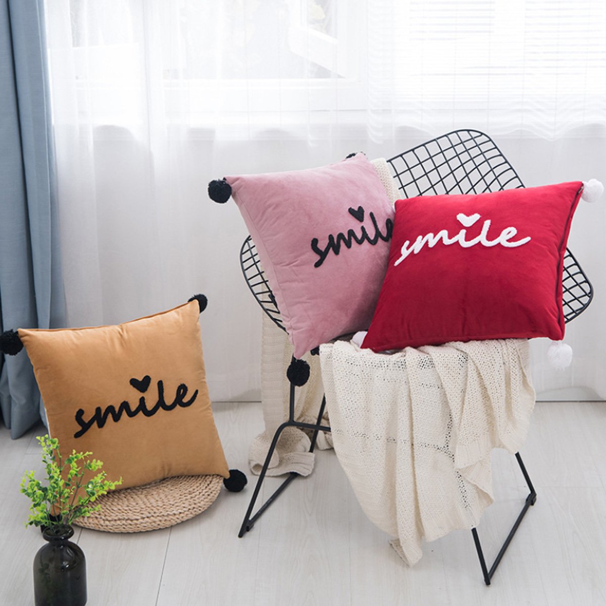 Gối Sofa Trang Trí SMILE (45x45cm)