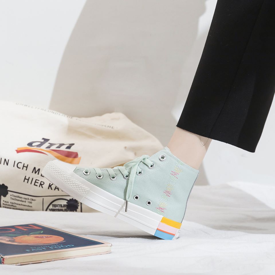 Giày Nữ Cao Cổ Thời Trang Phong Cách Mời Màu Đẹp