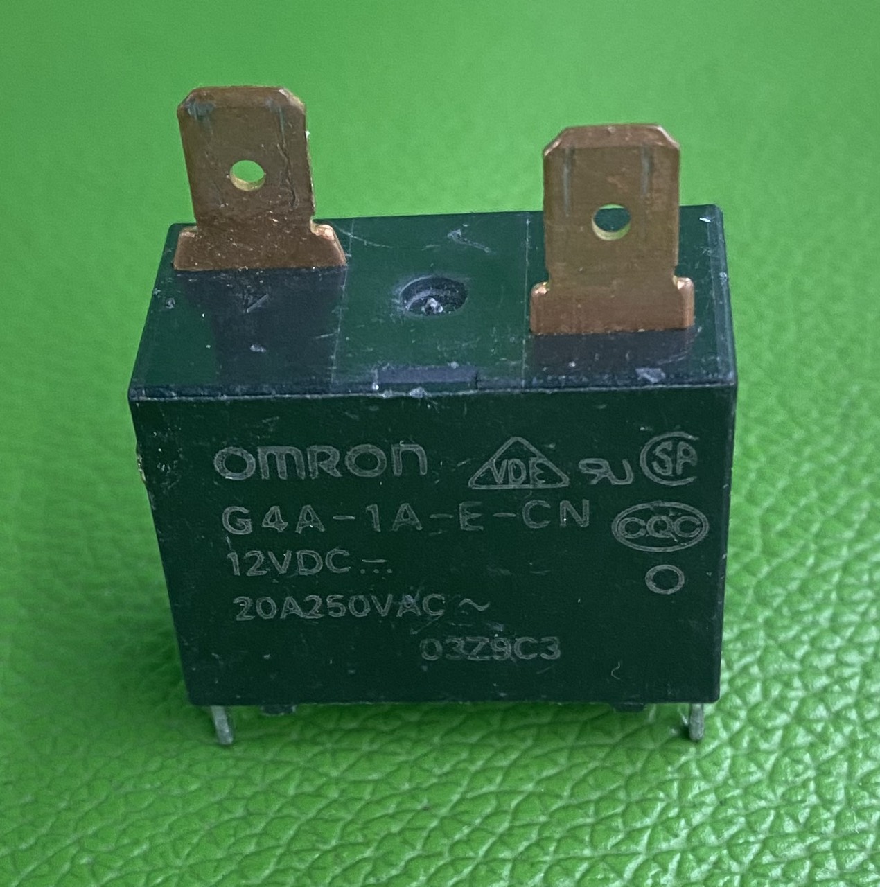 Relay omron 12v tháo máy