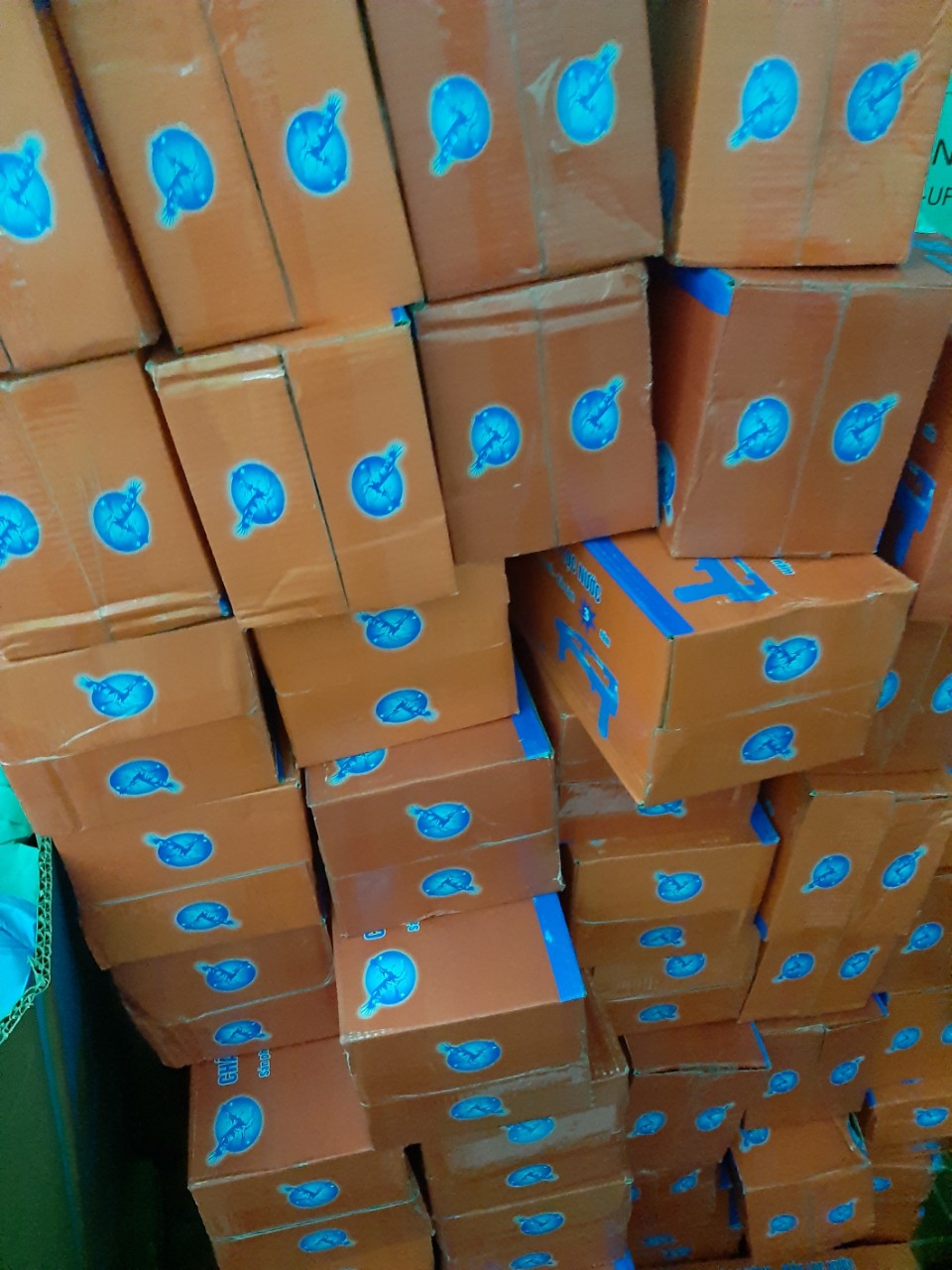 CHÂN MÁY LỌC NƯỚC.