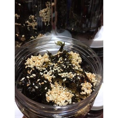 rong biển sấy tỏi mè