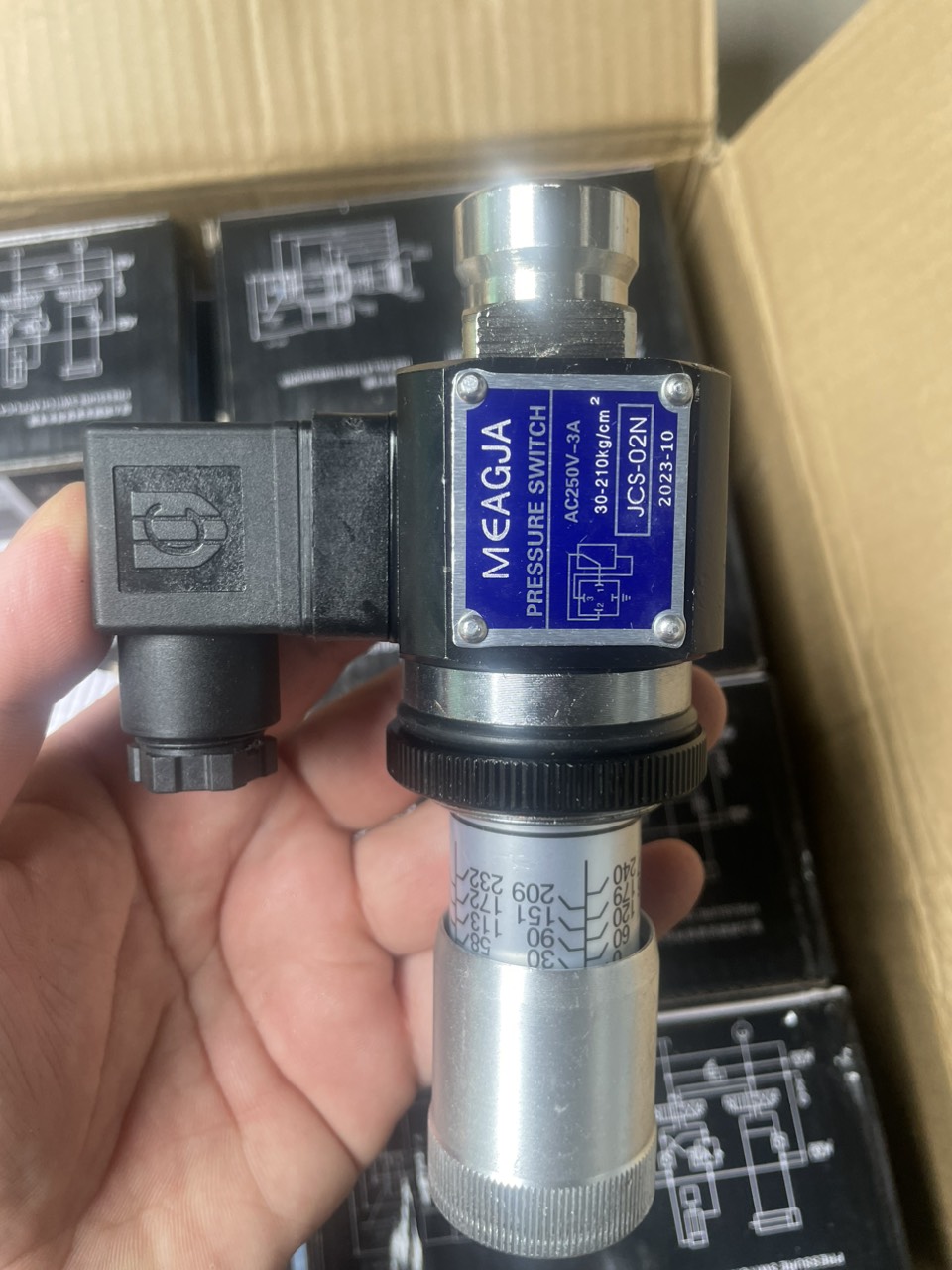 Công tắc áp suất dầu thủy lực HJCS-02-N