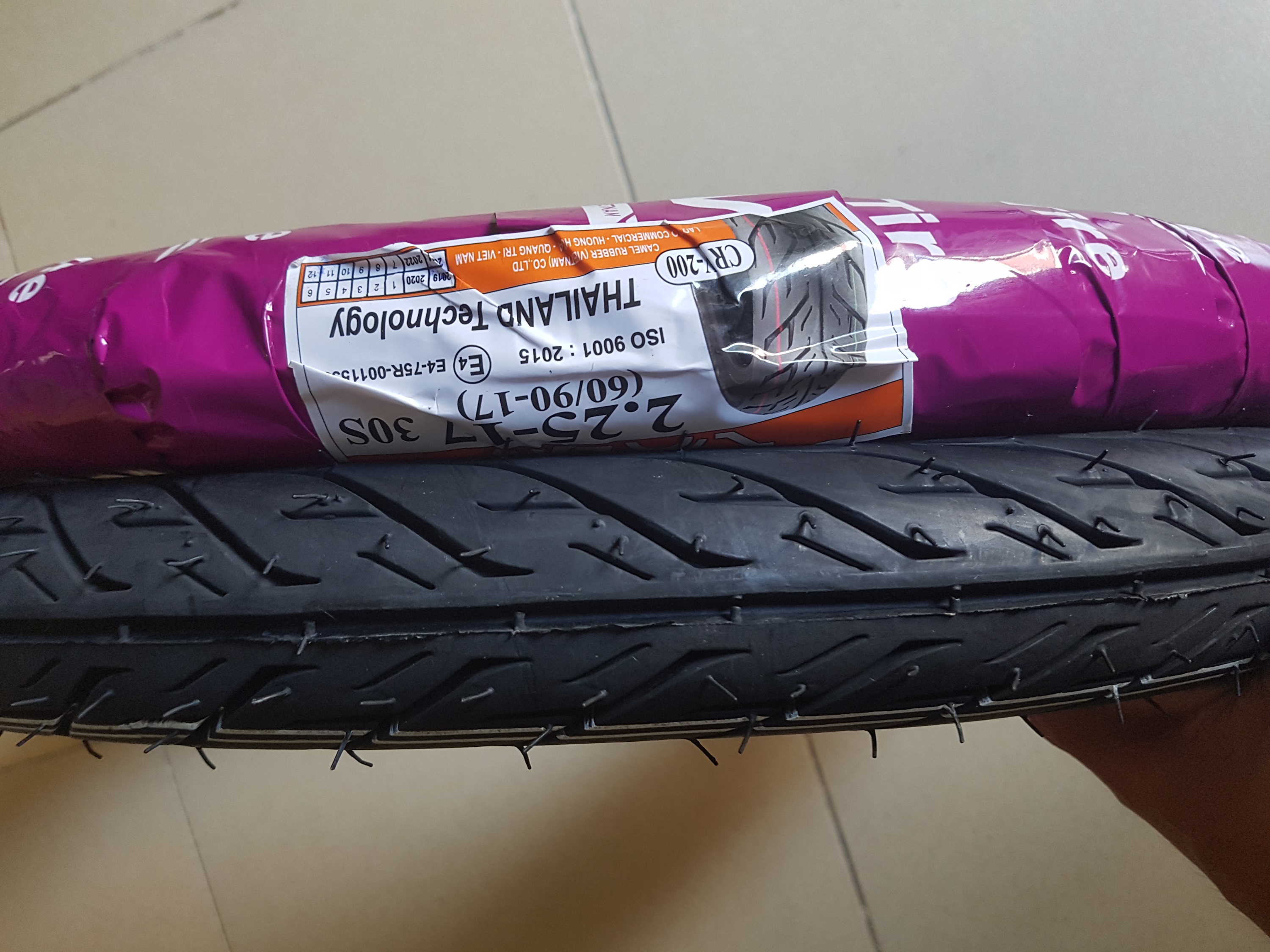 1 cặp vỏ + 2 ruột  CRV  60/90-17 và 70/90-17 ( Bao bì tím)