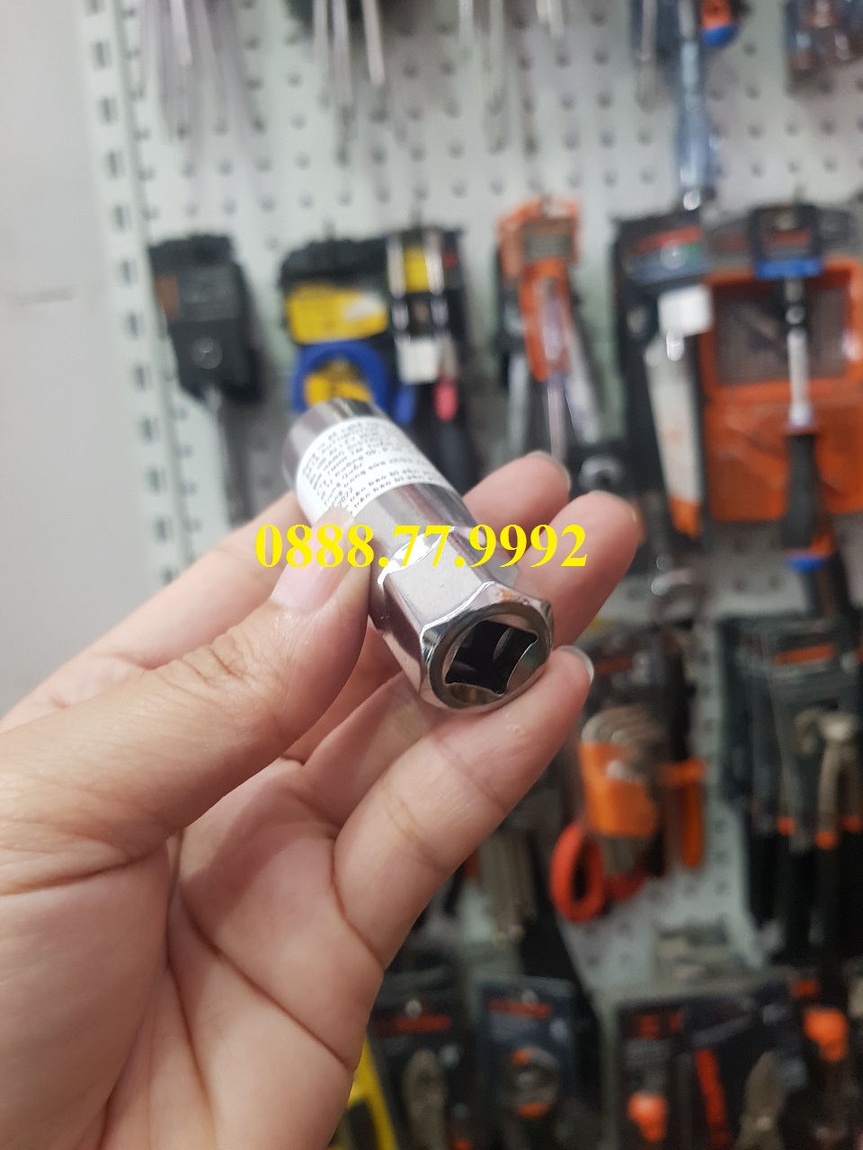 Đầu tuýp mở bugi 3-8in 16mm Sata 12915